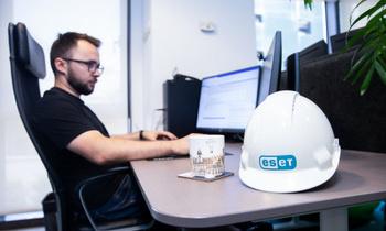 IULIUS View: ESET – o echipă de ingineri veseli, care lucrează dintr-un birou în care se simt „acasă”