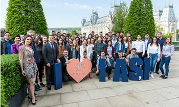 Peste 400 de studenți devin angajați pentru o zi, în Săptămâna Porților Deschise la UBC Palas Iași